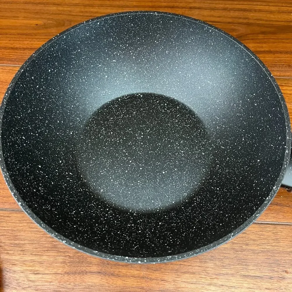 Black Speckled Aluminum Non-Stick 2.5 Quart Wok / Saucepan Bakelite Handle